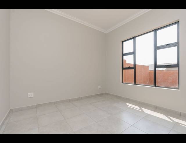 3 BEDROOM SIMPLEX FOR SALE IN SIX FOUNTAINS RESIDENTIAL ESTATE